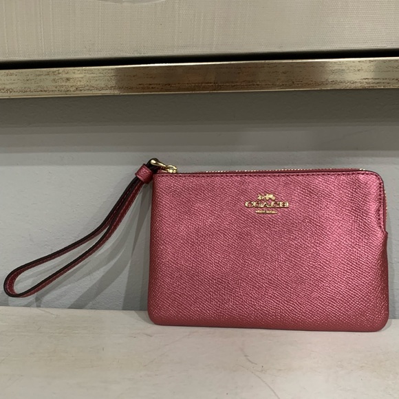 BNWOT Coach Leather Wristlet - Picture 1 of 10